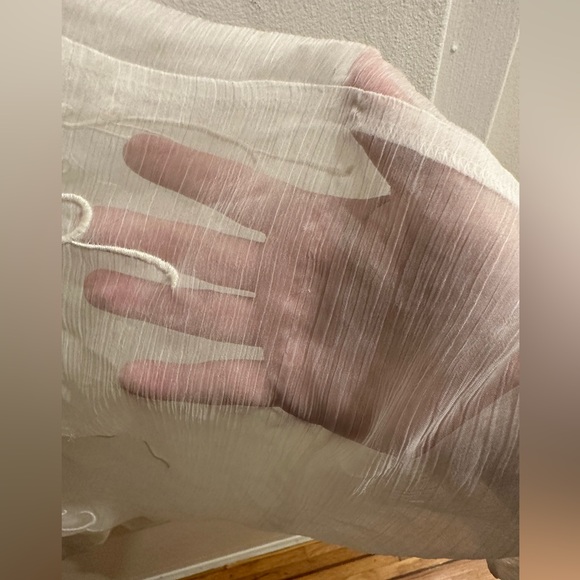 Vintage cream coloured sheer blouse with embroidery - Picture 12 of 14